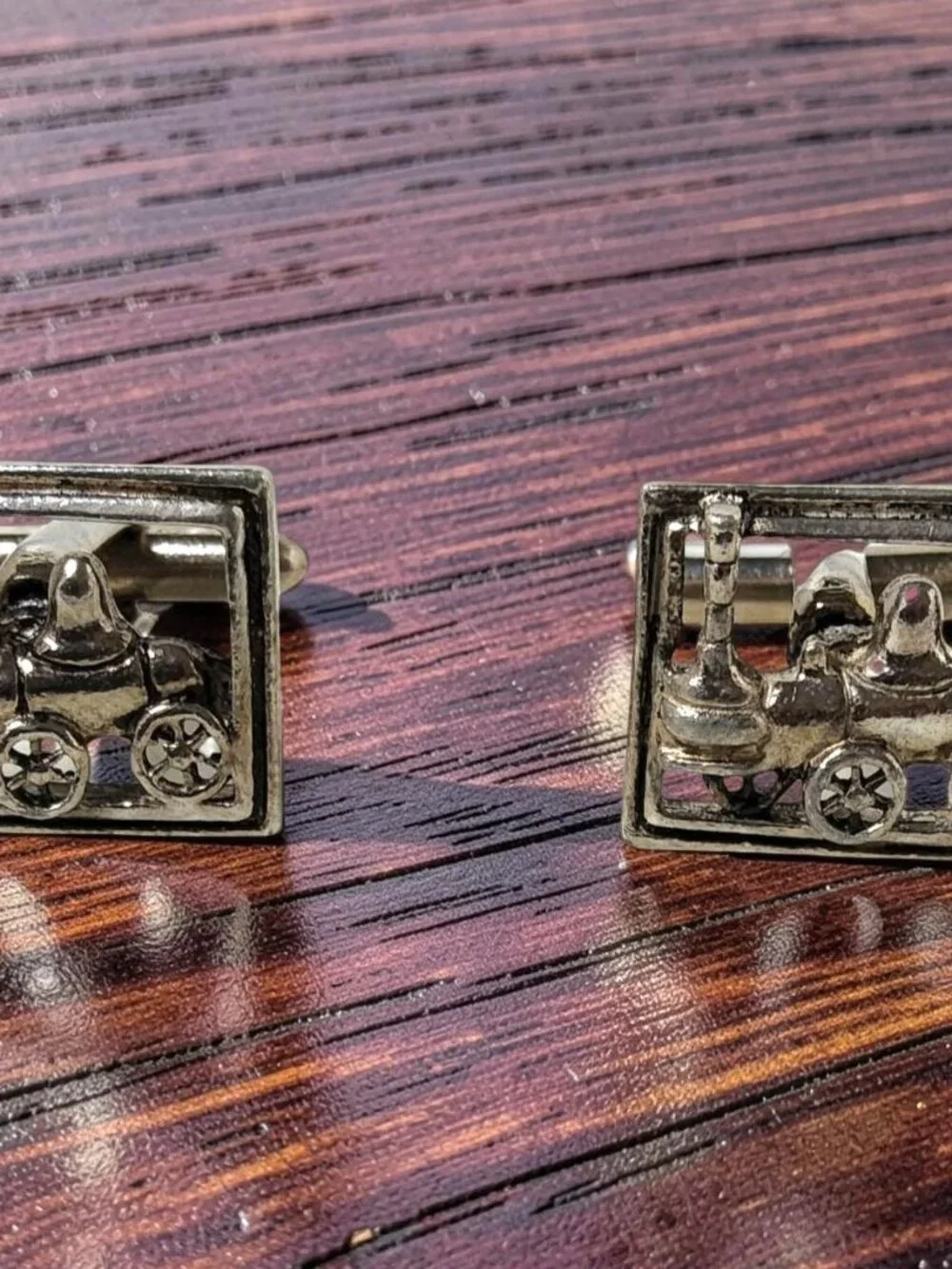 vintage mens silver tone steam engine locomotive cuff links.